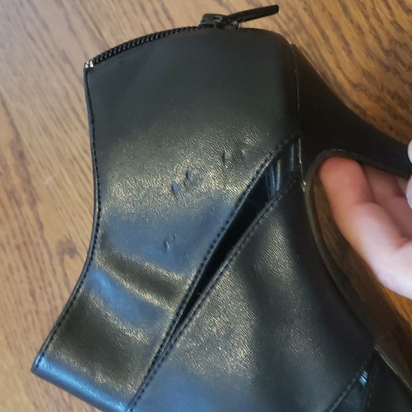 Fioni Black Heels - Picture 13 of 14